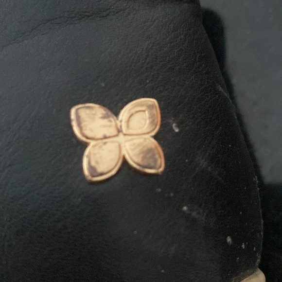 Butterfly twist, camo short boots, size 8 zippers are a little touchy, they work - Picture 6 of 8